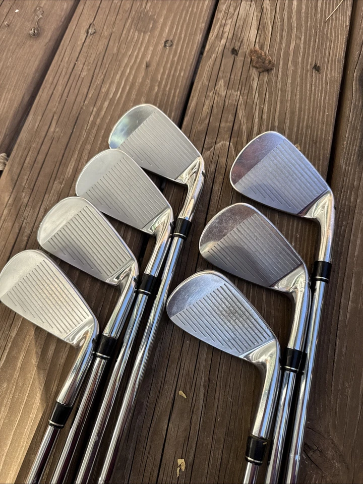 Juego de hierro TaylorMade Rocketbladez Tour 4-PW KBS Tour rígido para zurdos Foto 4 de 4