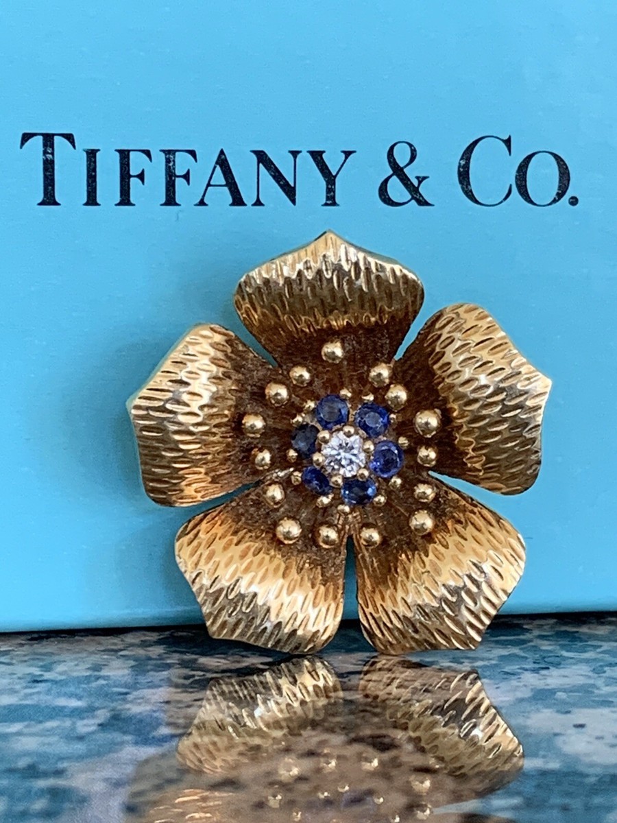 【希少】Tiffany　brooch ティファニーブローチ　ピンバッジ Tiffany & Co 18K Gold Sapphire Diamond Flower Textured Brooch Pin