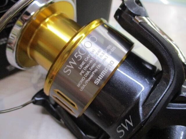 Shimano 15 Twin Power SW 5000XG Spinning Reel Used with Box Shimano 15 Twin Power SW 5000XG Spinning Reel Used with Box
