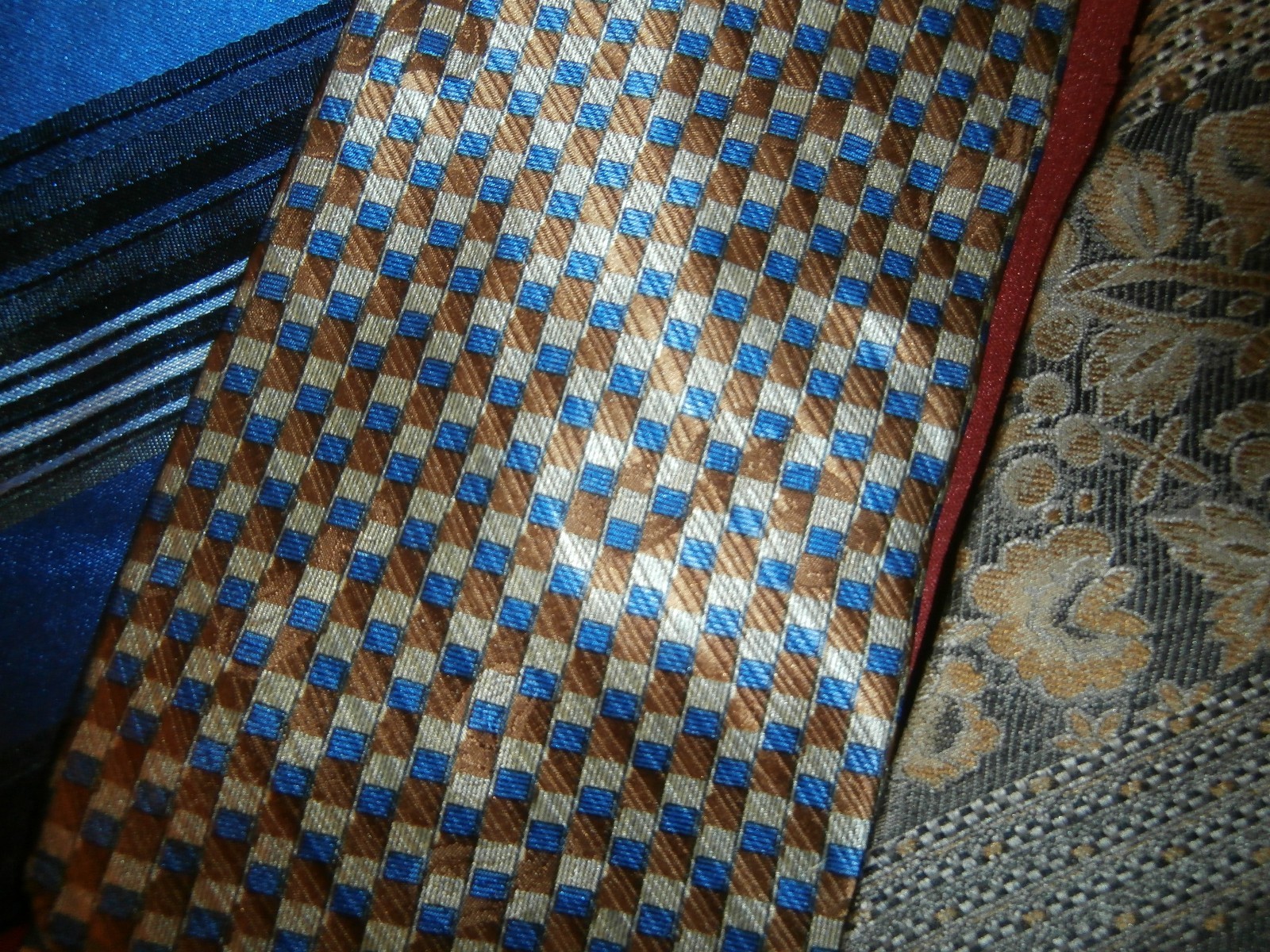 Picture 3 of 9