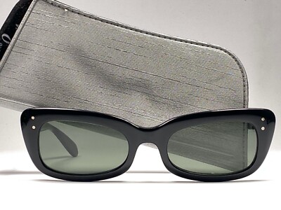 VINTAGE RAY BAN CHASE SLEEK BLACK G15 GREY LENS 1960 B&L