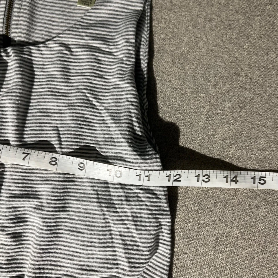 Mono Elevenses para mujer talla XS verde a rayas croppe sin mangas bolsillo elástico Foto 2 de 4