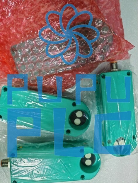 1PCS P+F ultrasonic sensor UC300-F43-2KIR2-V17 120332