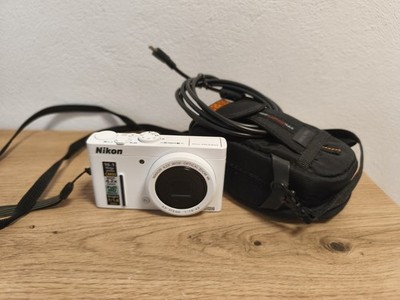 Nikon Coolpix P310 Weiß / Kompakte Digitalkamera / Extras / Schöner Zustand  