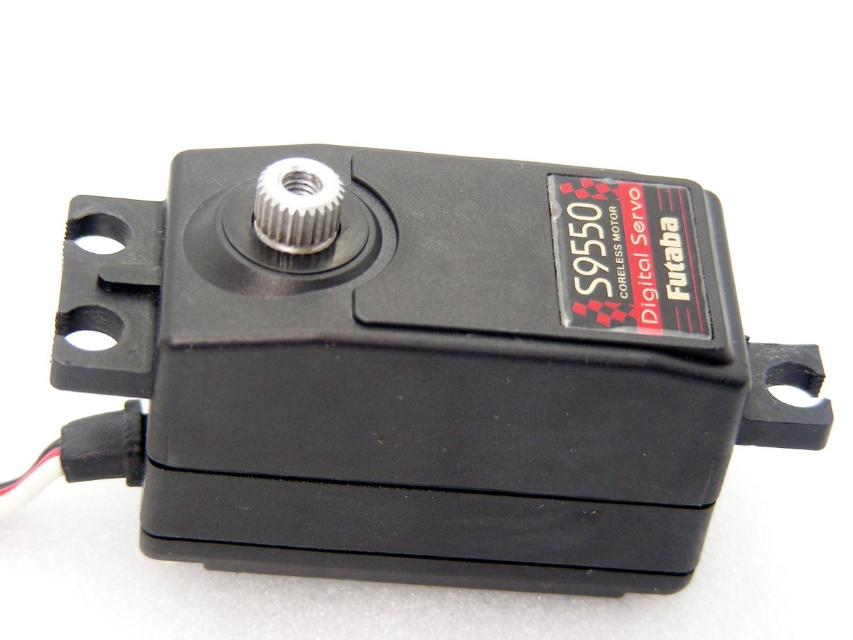フタバ　デジタルサーボ　S9550×2（ロープロ）　S9451×1（標準サイズ） Futaba S9550 Low Profile Digital High Speed Servo TESTED SEE VID