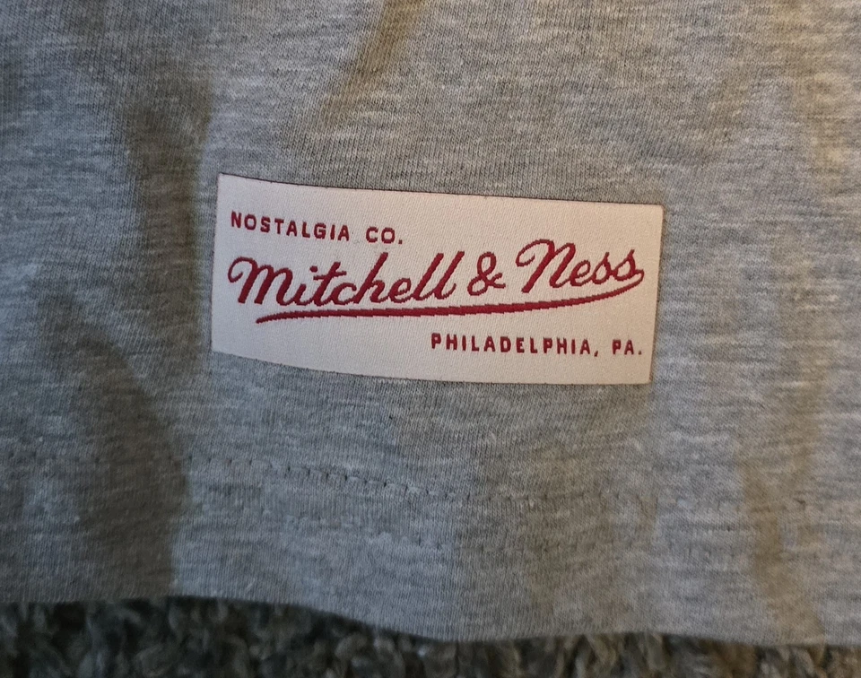 WWE Rpyal Rumble 2025 Indianapolis Mitchell & Ness 男式 2XL 码 T 恤全新 — 第 4/4 张图片