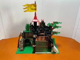 Lego 6076 Castle Dragon Knights Dark Dragon's Den Sealed
