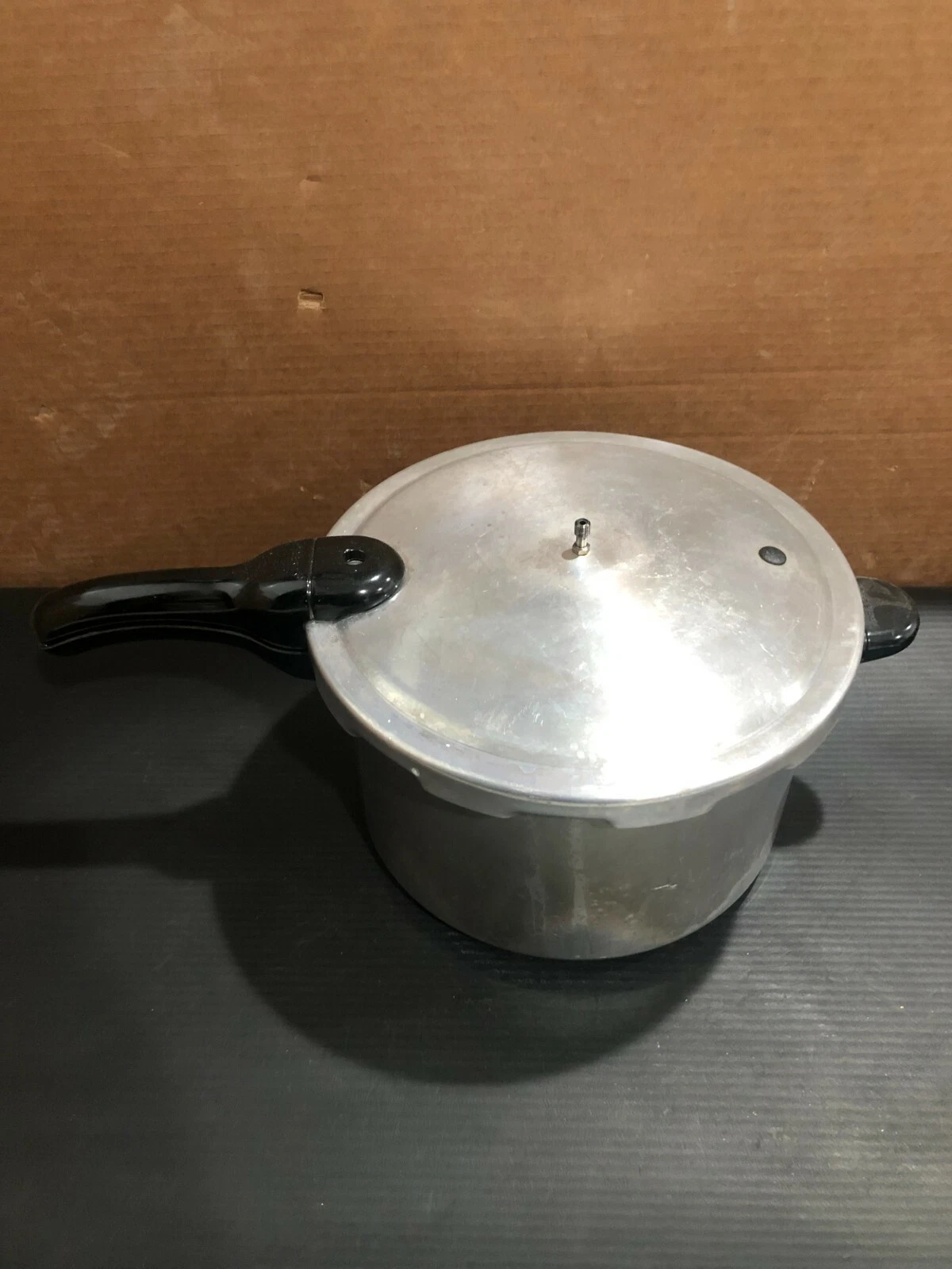 PRESTO, PRESSURE COOKER 409A STAINLESS STEEL, MODEL 0128202, FREE SHIPPING