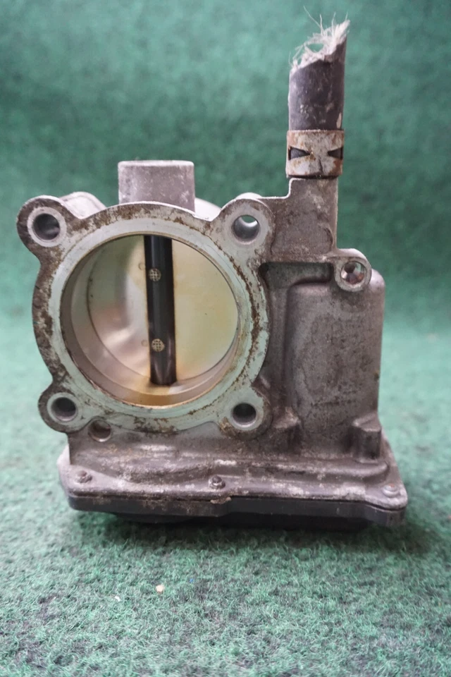 2013 TOYOTA PRIUS 1.8L Throttle Body OEM 2203037060 158,401 MILES - Image 3 of 4