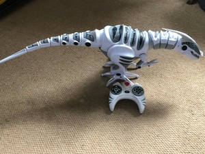 large remote control dinosaur