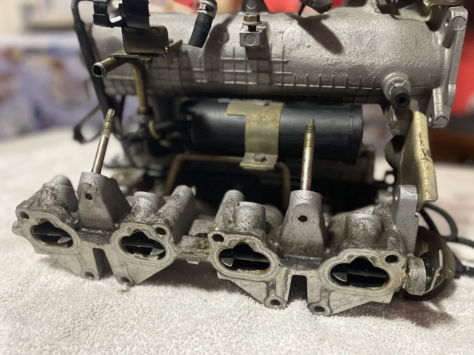 2001 Nissan Sentra Gxe Sedan 1.8L Intake Manifold 2000-2001 Upper And Lower - Image 2 of 4