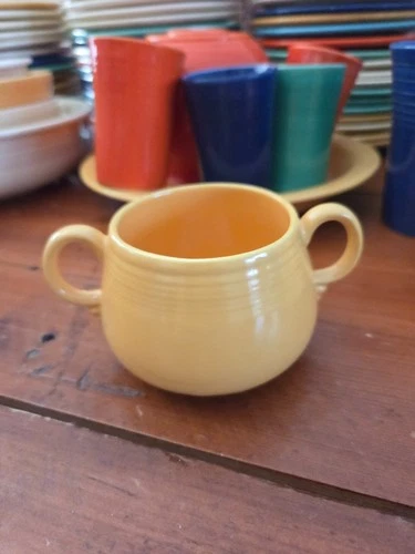 FIESTAWARE HLC Sugar w/Lid "the individual" Yellow Vintage Marked (OLDER)