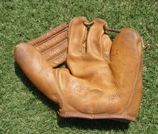 1950's J.C. Higgins 1620 Early Wynn Three Finger Baseball Glove, 300 Game Winner