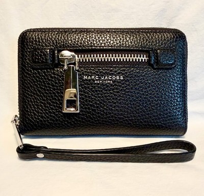 Marc Jacobs Black Zip Wristlet Wallet Credit Card Women's Solid Logo