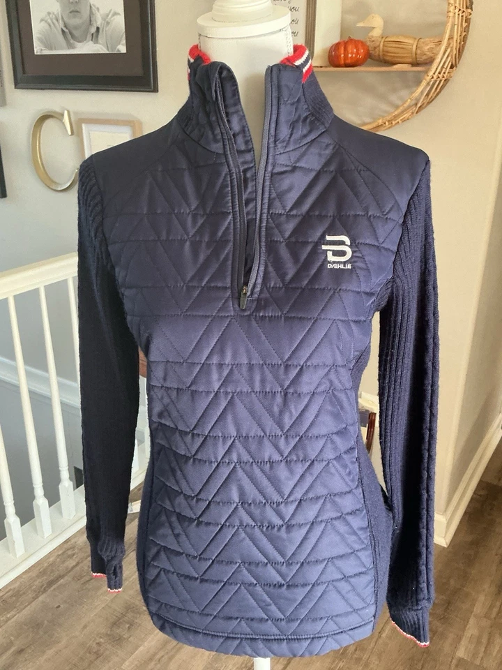 Born DEHLIE Women’s Mock Neck Quilted 1/2 Zip Pullover ski  Sweater Size M Navy - Image 2 of 4