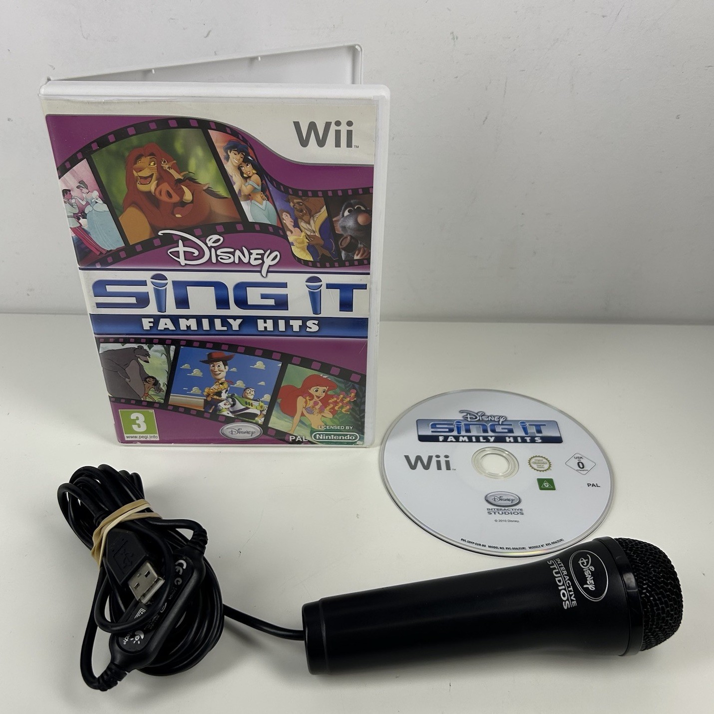Disney Sing It Family Hits Nintendo Wii Game with Official Mic Microphone