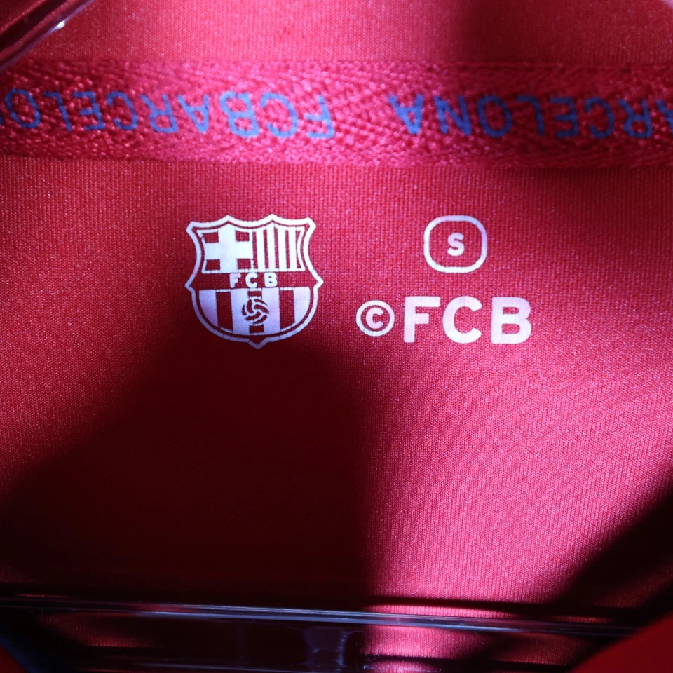 FCB Barcelona Zip Up Logo Jacket Navy Blue Mens Small and Keychain - Image 4 of 4