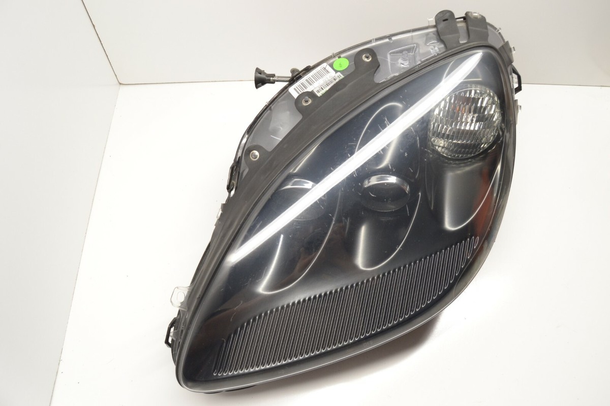 2005-2013 Chevy Corvette LH Driver Side Xenon Headlight 20789677  