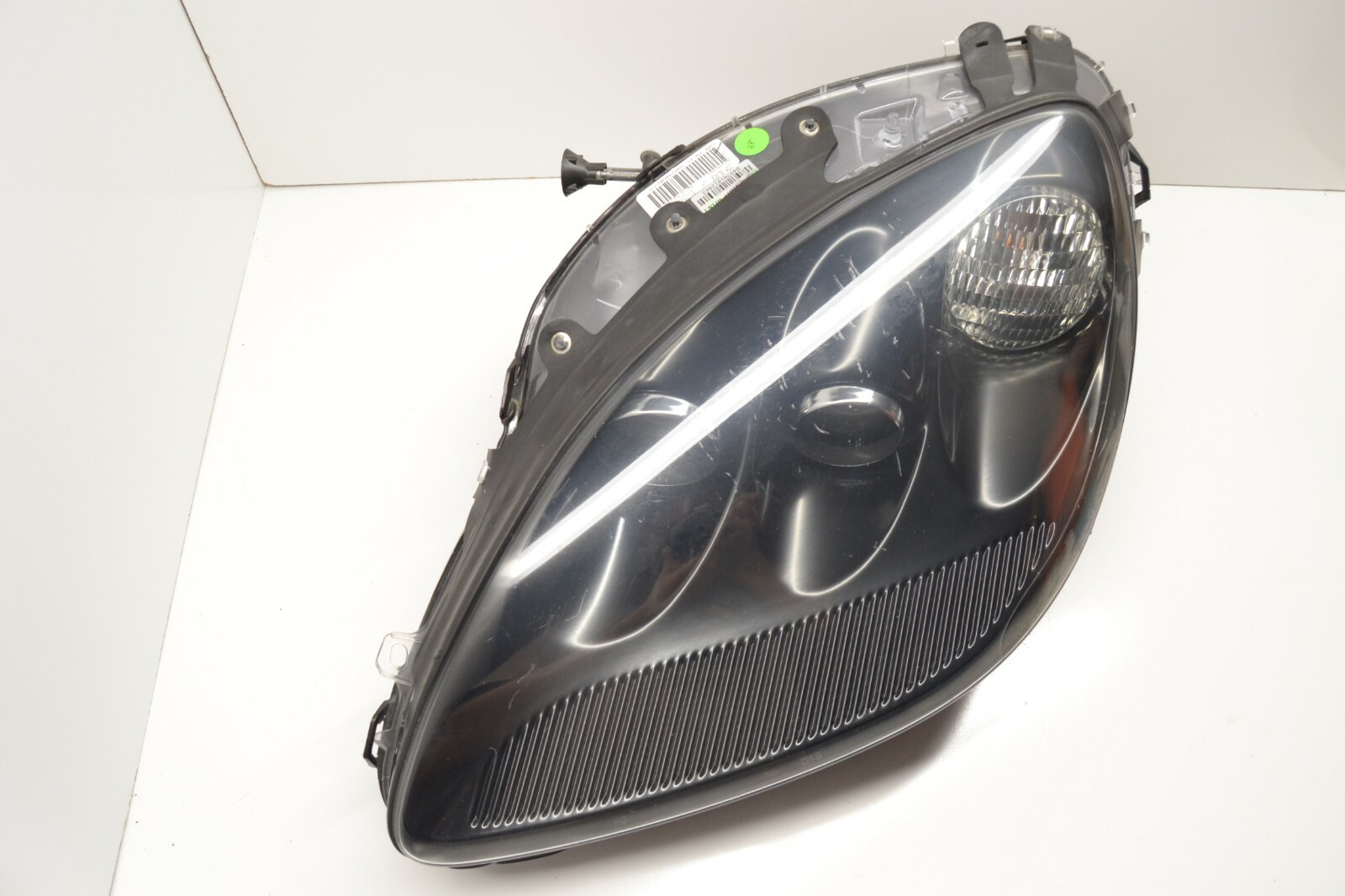 2005-2013 Chevy Corvette LH Driver Side Xenon Headlight 20789677  
