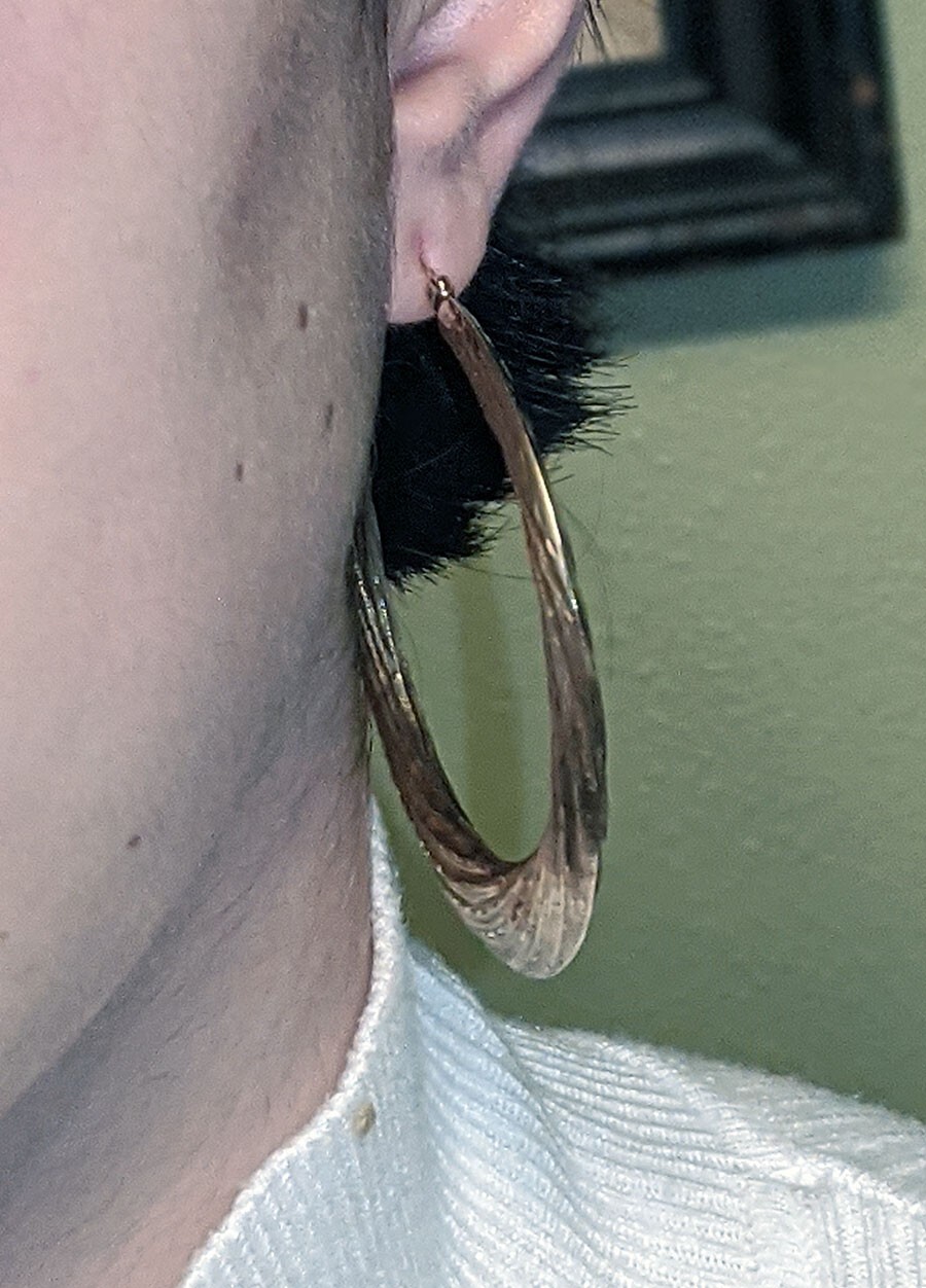 Picture 2 of 24