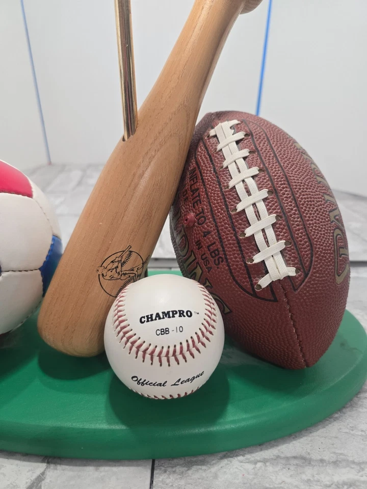 运动棒球棒足球足球斯伯丁儿童运动主题台灯 — 第 4/4 张图片