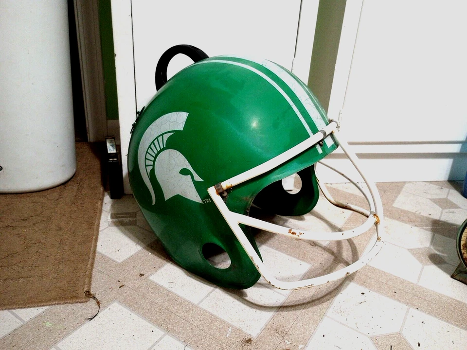 MSU Grill Top Cover Football Helmet Charcoal Barbecue Grid-Iron NFL 90S Vintage - Image 3 of 4