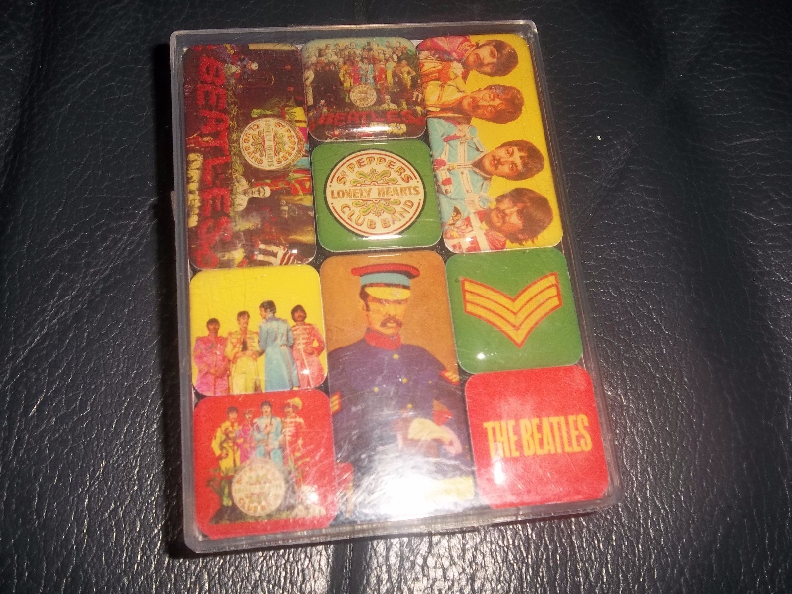 Set Di 9 Magneti Da Frigo Beatles Sgt. Pepper - Gadget Ufficiale Per Fan Della Band