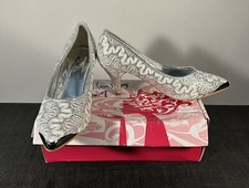 Wild Rose Wedding Shoes Size 9 White Lace Backing Silver Toe Cap