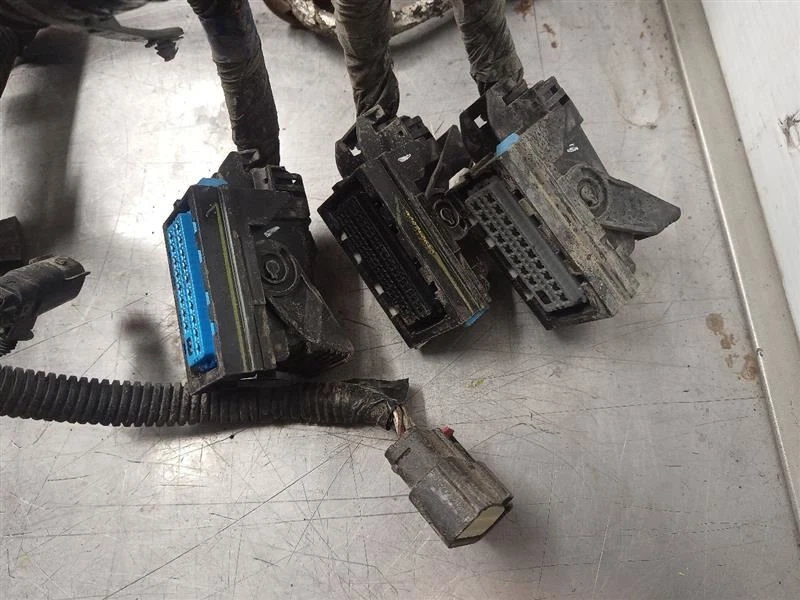 Arnés de cables del motor de GMC Sierra 1500 2017 4,3 L AT 4x4 11107366 Foto 3 de 4