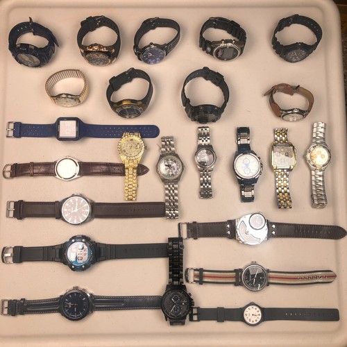 Approx 24 Assorted Mens Watches Untested Vintage New Parts Repair Good - Picture 1 of 10