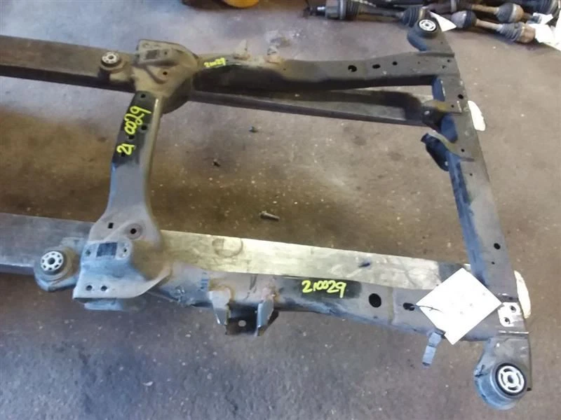 Crossmember/K-Frame delantero AWD compatible con 12-14 LACROSSE 335632 Foto 2 de 4