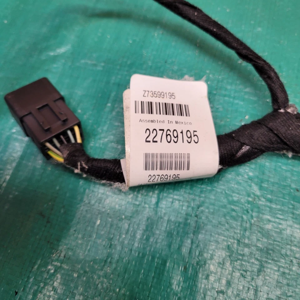 Cadillac SRX 2013-206 3,6 L puerta levadiza cableado arnés puente OEM 22769195 Foto 3 de 3