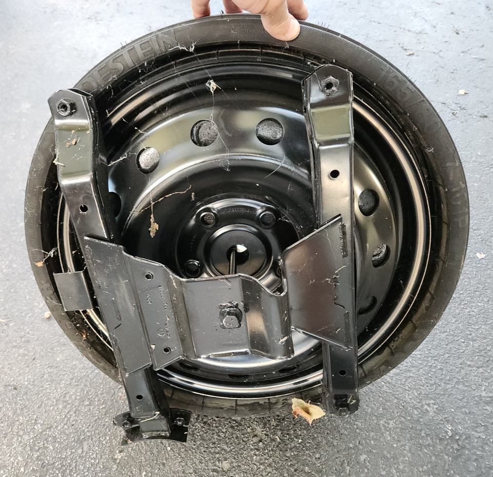 Amazing Chrysler Voyager Spare Tire Photos