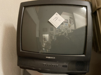 Magnavox 19pr17c125 19'' Color CRT Tv Vintage TV Television Movie Prop