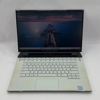 Alienware 15 R2 15.6'' i9-9980HK 2.4GHz 16GB RAM 4TB SSD GeForce RTX 2080