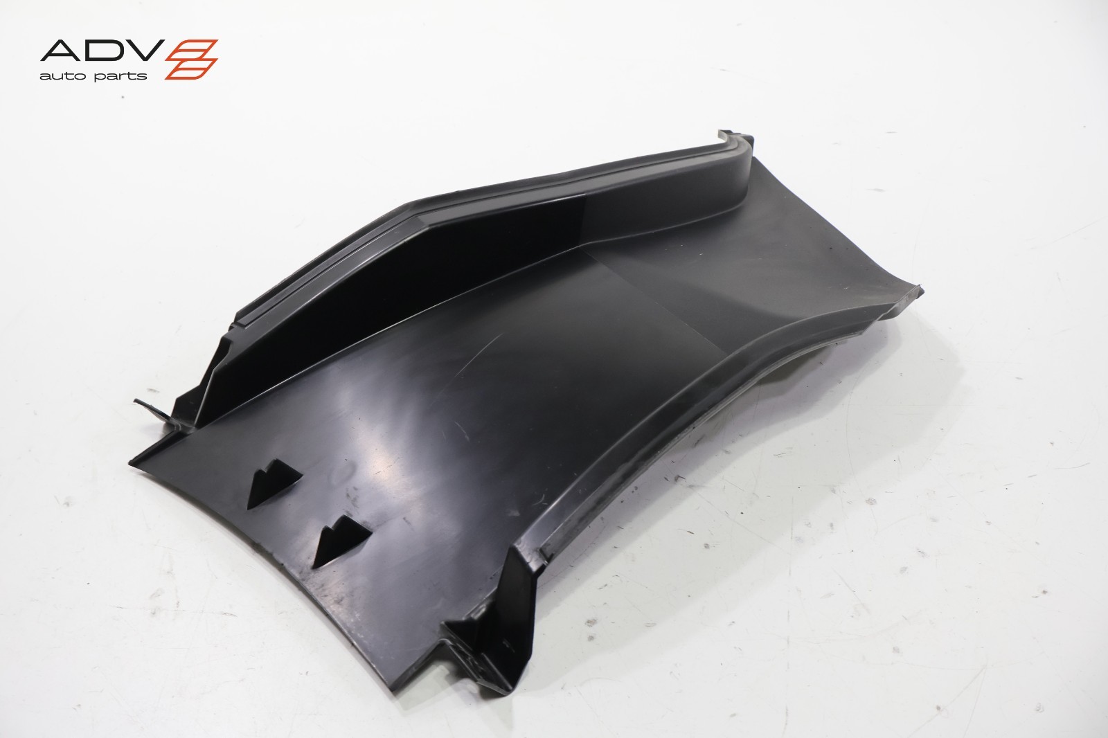 2014 - 2020 BMW i8 I12 FRONT BUMPER RIGHT SIDE LOWER AIR DUCT COVER OEM