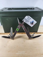 Leatherman Super Tool #74. Light usage. Discontinued/Vintage