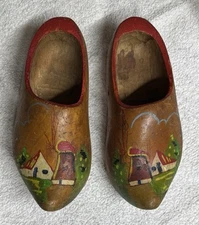 Pair of Vintage Holland Dutch Hand Carved Wooden Clog Shoe Farm Decorative
