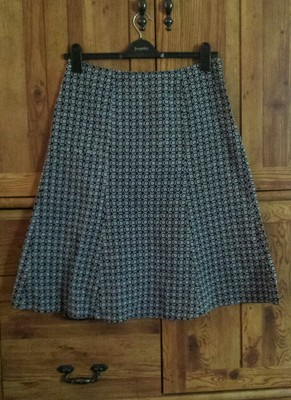 Big SALE Womens Nine West black and white embroidered size 10 skirt Big SALE Womens Nine West black and white embroidered size 10 skirt