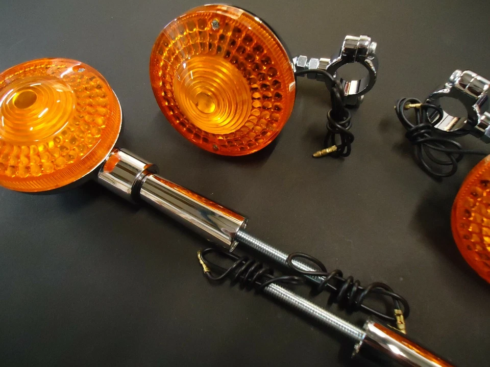 NUEVOS indicadores delanteros y traseros Yamaha DT / DT100 DT125 DT175 DT250 DT360 DT400 Foto 2 de 4