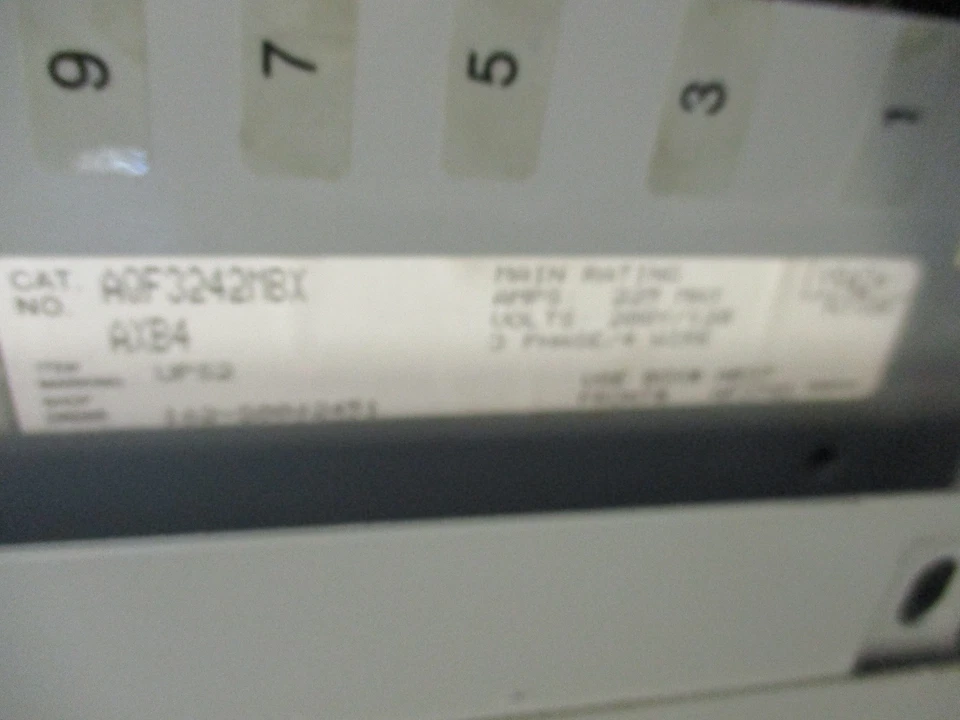 Placa de panel GE AQF3242MBX 225 Amp terminal principal 120/208 V 3PH 4W CU 24CT E11 Foto 2 de 2