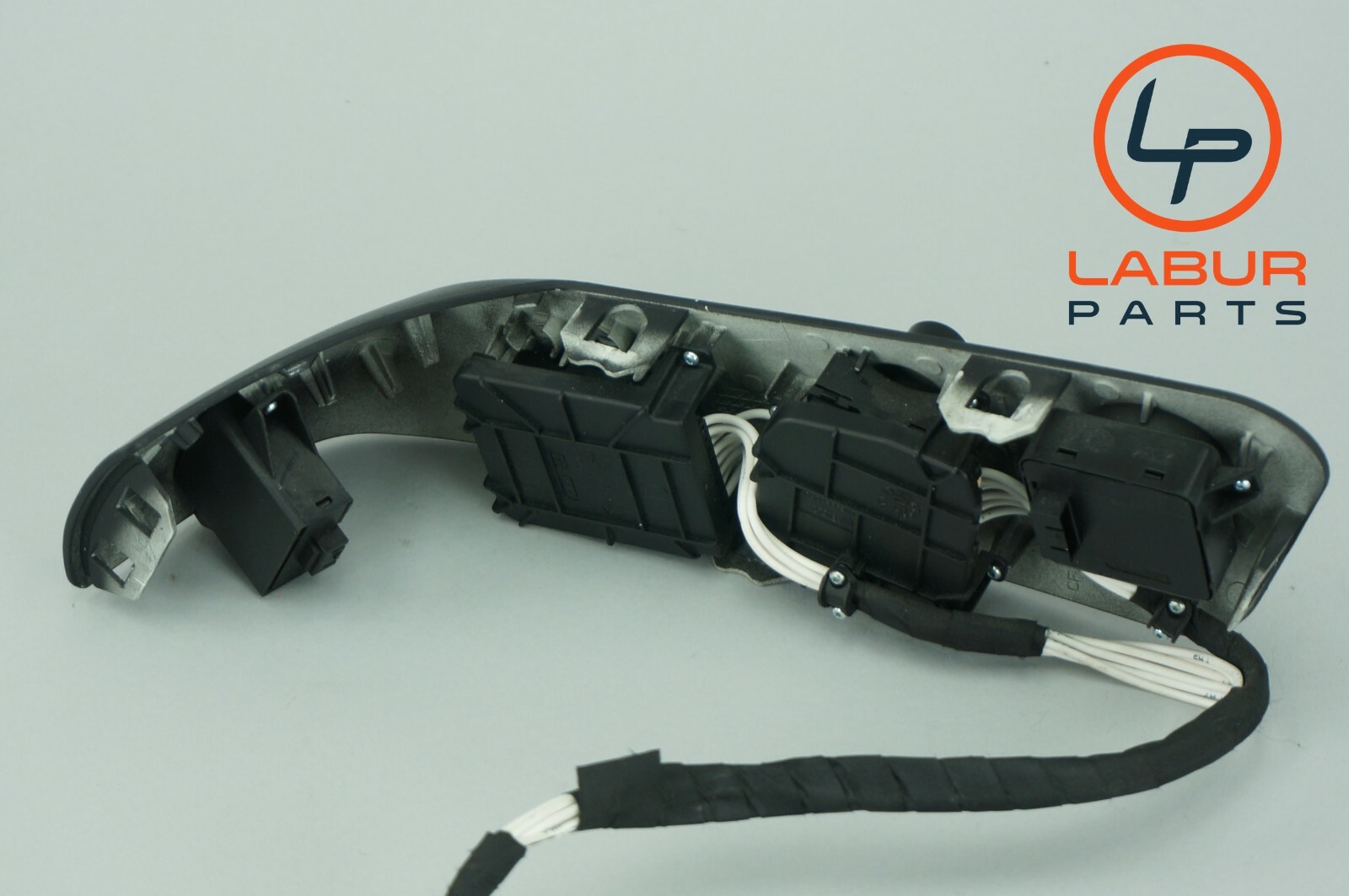 M139 Maserati 03-12 Quattroporte Front Right Passenger Seat Control Switch A1674