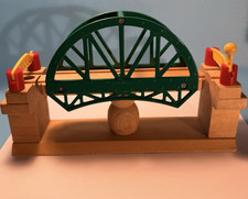 BRIO COMPATIBLE Thomas  Friends WOODEN RAILWAY SWING ROTATING BRIDGE 1990s VGUC
