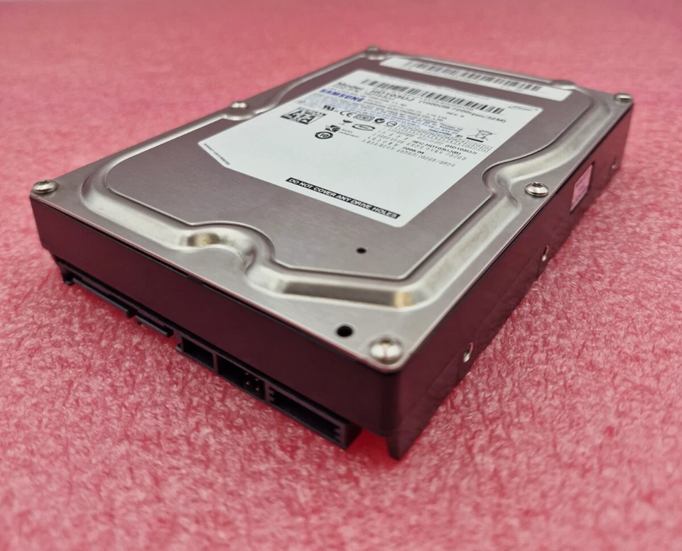 Samsung SpinPoint F1 1TB 3.5" 7.2K SATA 3Gbps HDD HD103UJ - Image 2 of 4