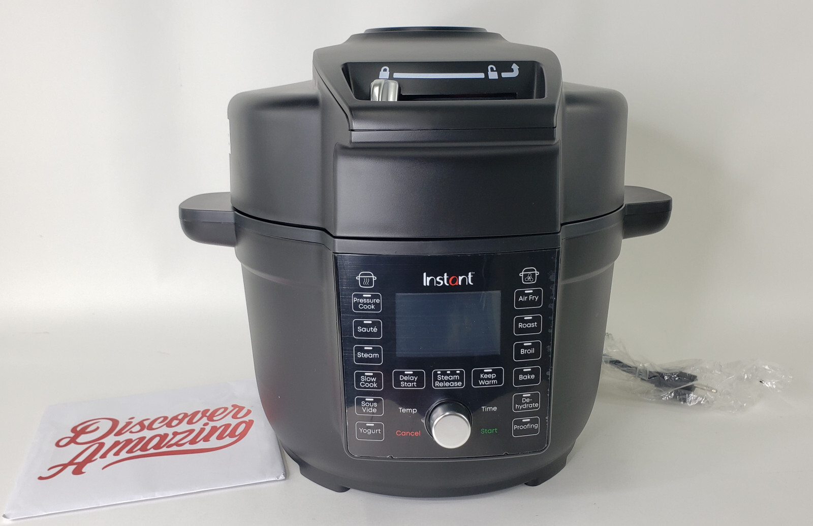 Instant Pot Duo Crisp Multi Cooker + Air Fryer With Ultimate Lid 140