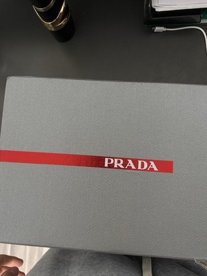 Prada Cups Schwarz Weiß Größe 41-42
