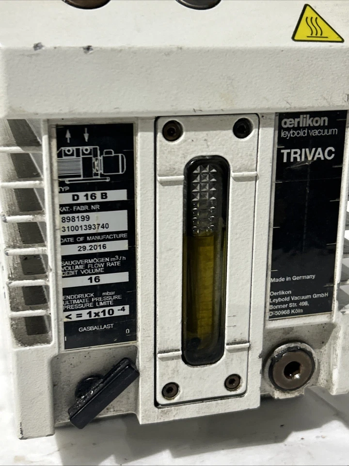 BOMBA DE VACÍO PALETAS ROTATIVAS OERLIKON / LEYBOLD D 16 B Trivac. Falta motor Foto 2 de 4