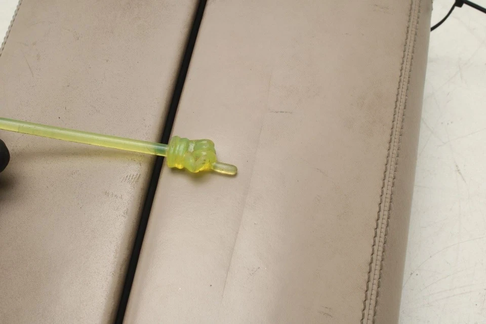 2010-2015 BMW 750Li xDrive console central apoio de braço tampa tampa 51169171268 fabricante de equipamento original - Imagem 4 de 4