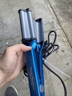 Babyliss Nano Titanium Deep Waver Sol-Gel Fast Heat Control Up to 440°F Blue
