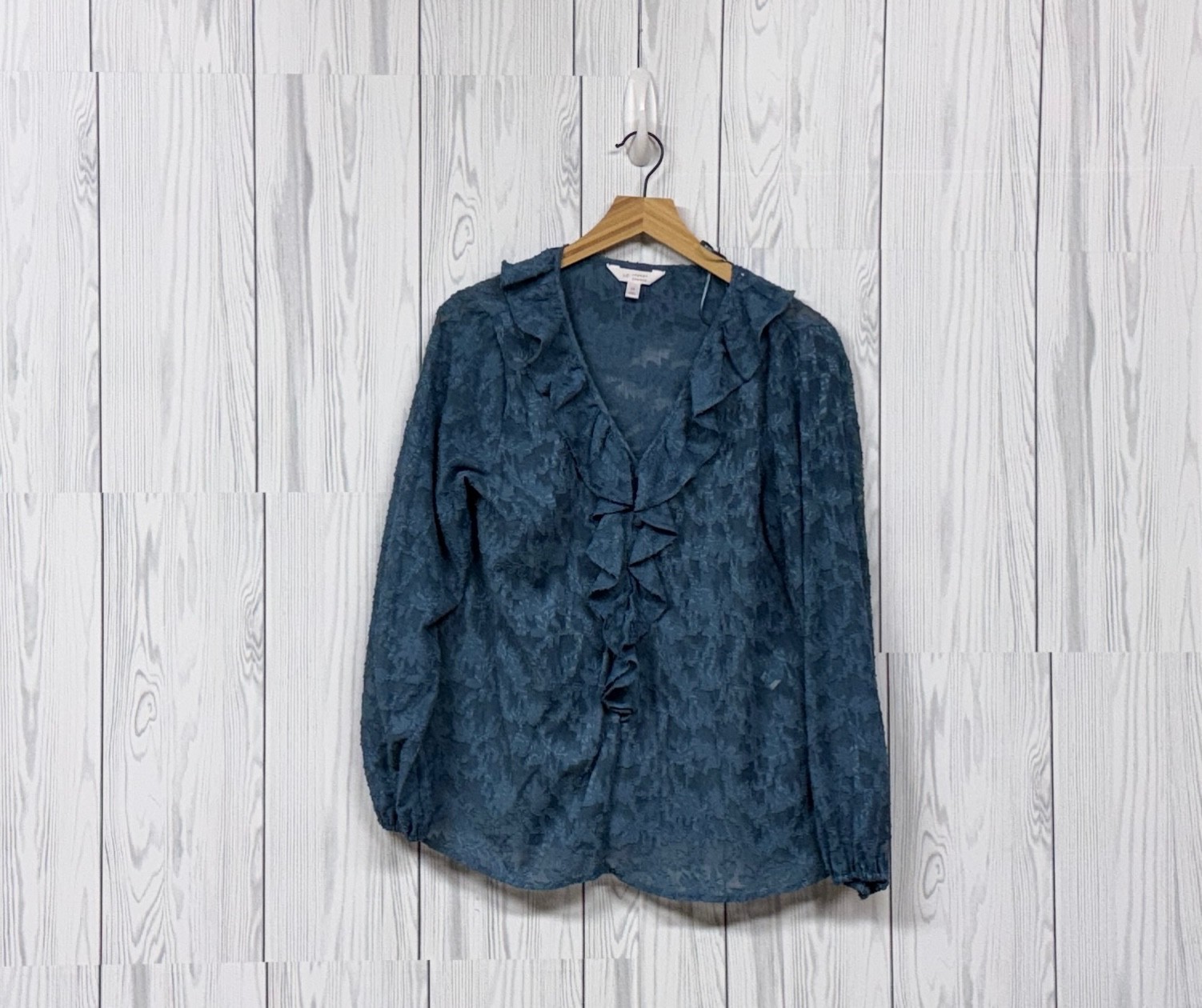 Lauren conrad blouse womens size medium long sleeve blouse solid blue
